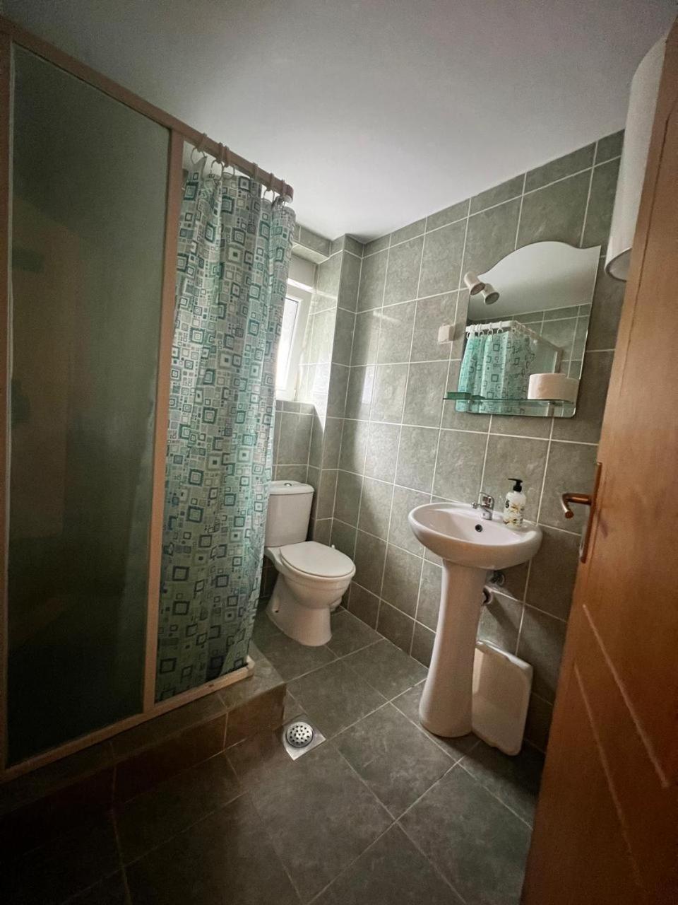 Apartments Brnjada Sutomore Bilik gambar
