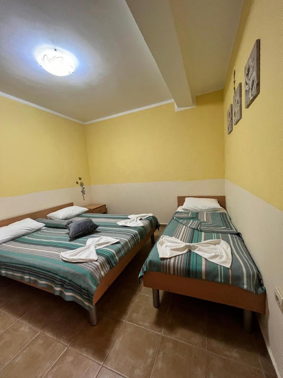 Apartments Brnjada Sutomore Bilik gambar