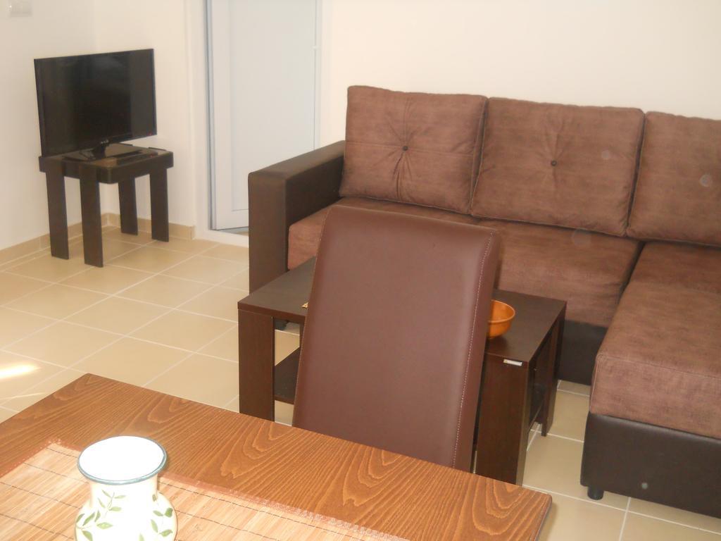 Apartments Brnjada Sutomore Bilik gambar